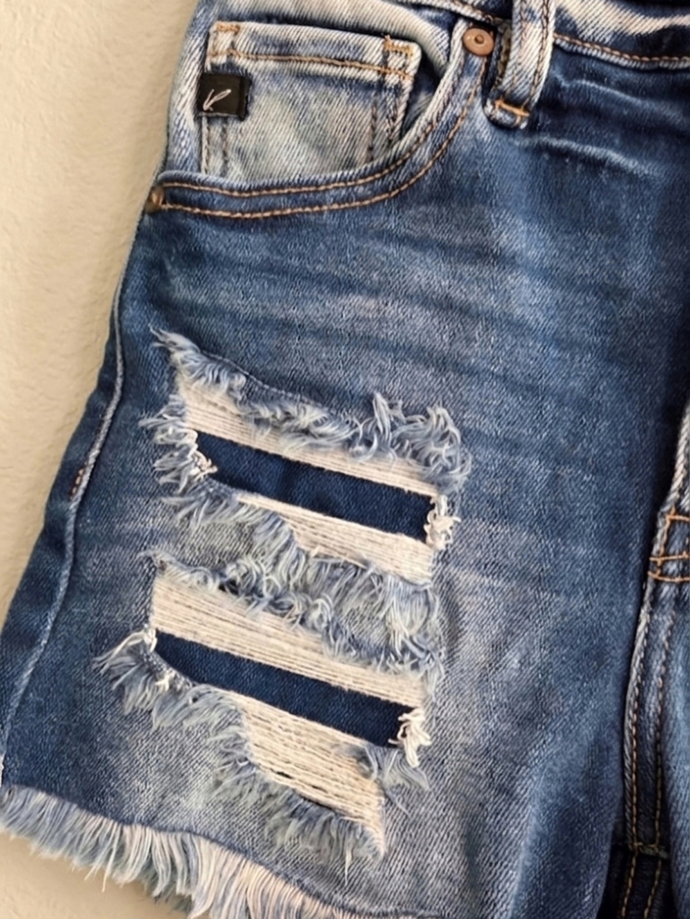 KanCan Mid-Rise Distressed Shorts Size S - Picture 4 of 5